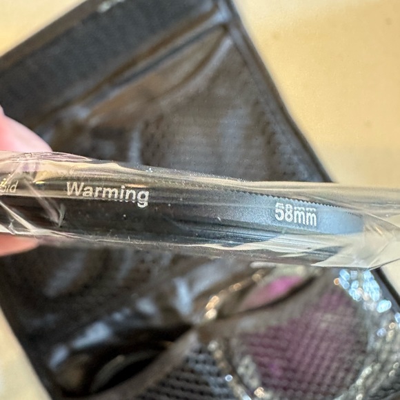 Polaroid Digital camera starter kit, filters, filter adapters, flash kit, etc. - Picture 3 of 12